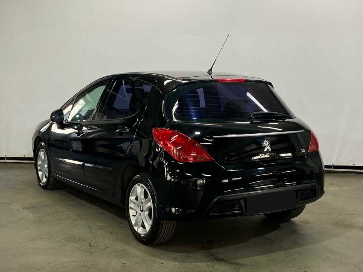 Peugeot 308 с пробегом — 2011 год. Фото: #6