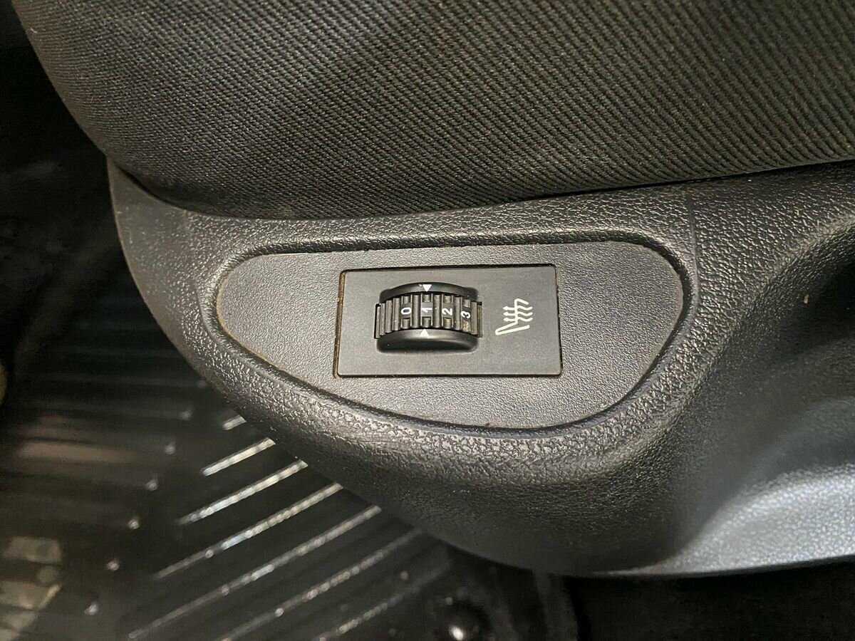 Peugeot 308 с пробегом — 2011 год. Фото: #13