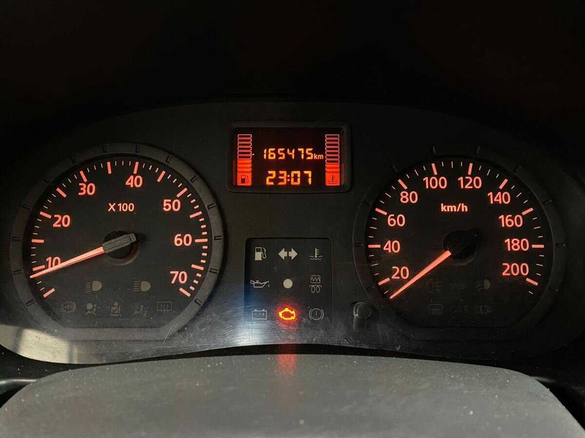 Renault Logan с пробегом — 2008 год. Фото: #11