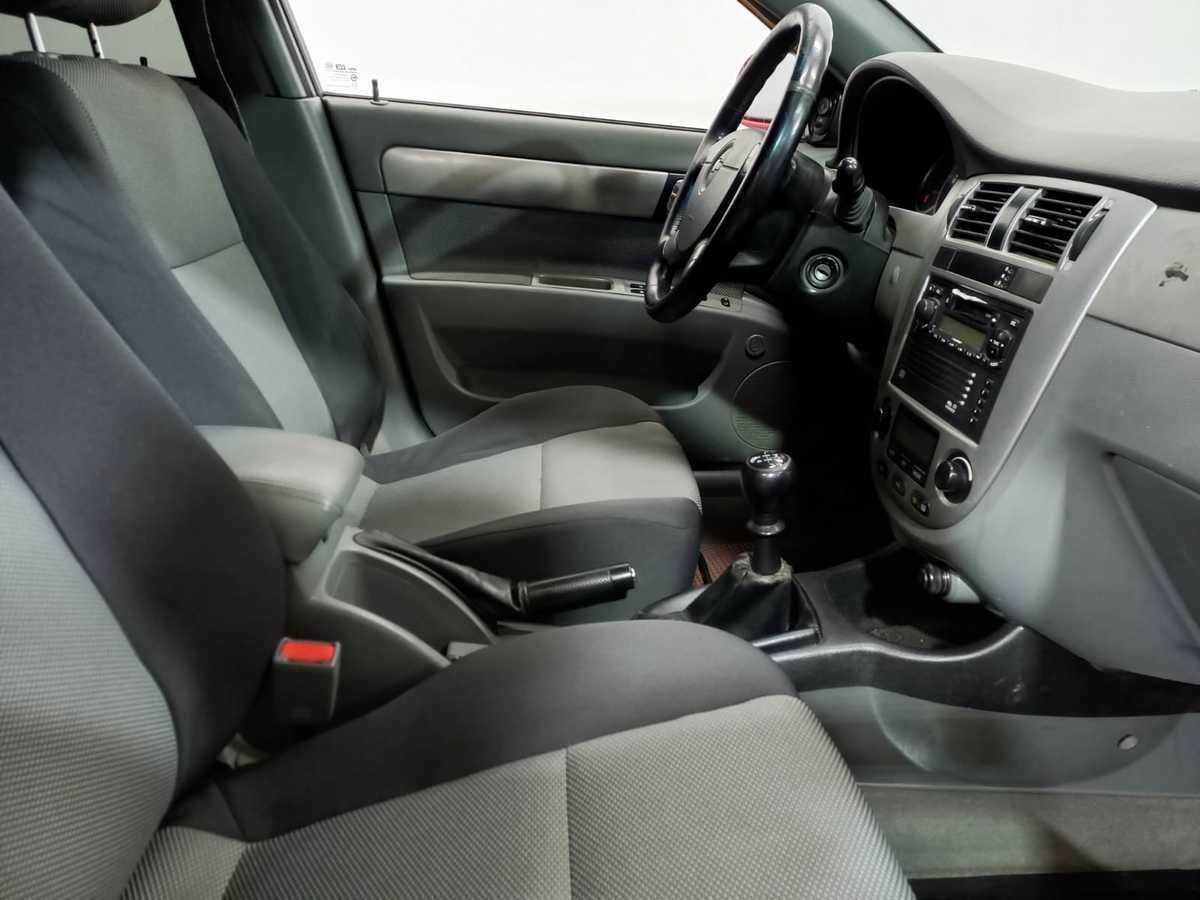 Chevrolet Lacetti с пробегом — 2007 год. Фото: #9