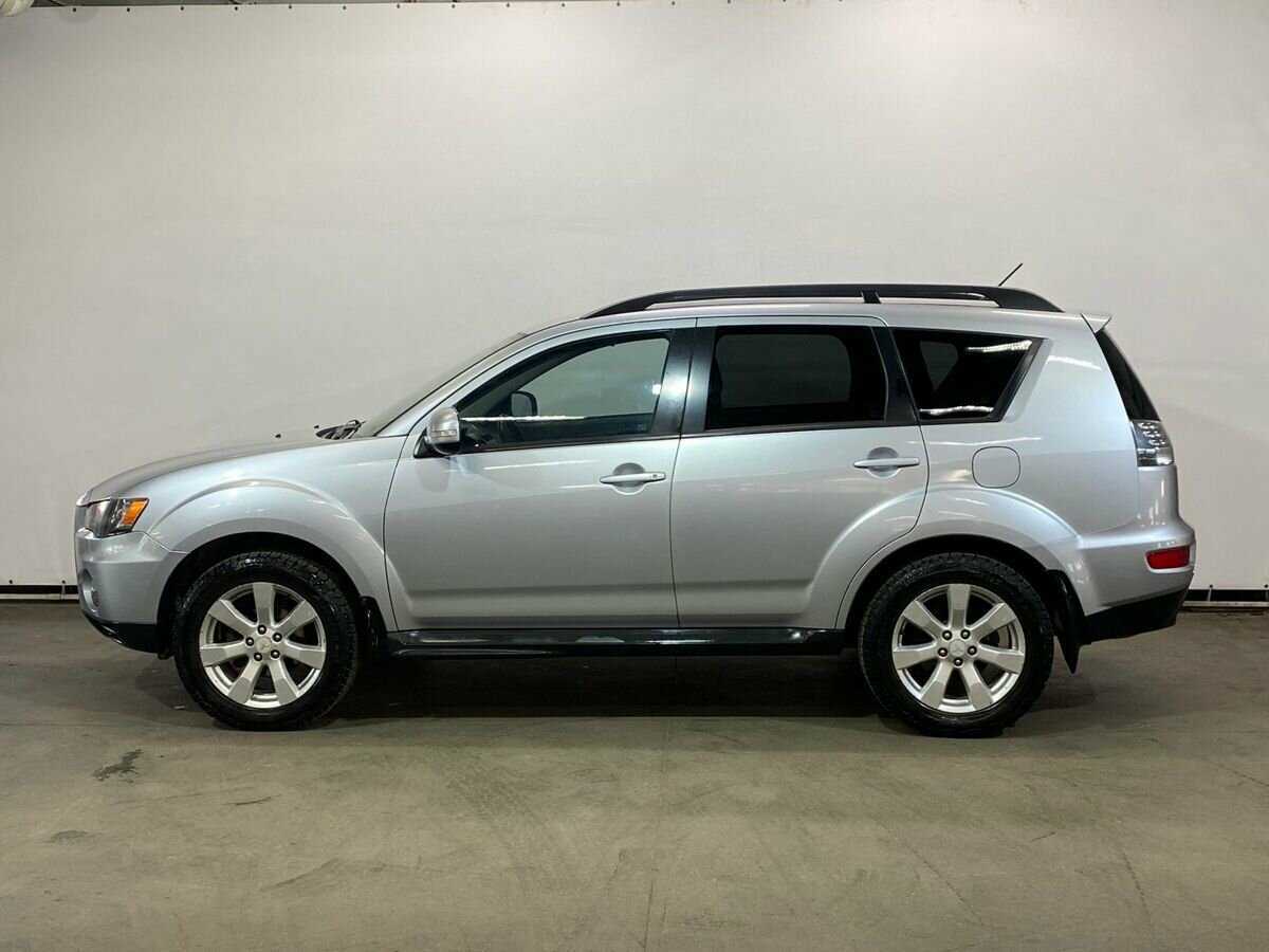 Mitsubishi Outlander с пробегом — 2011 год. Фото: #3