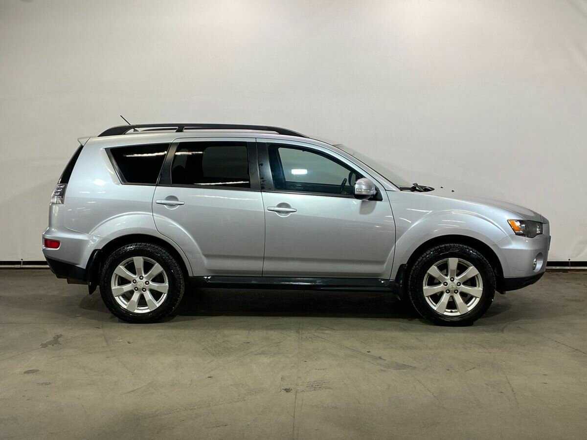 Mitsubishi Outlander с пробегом — 2011 год. Фото: #4