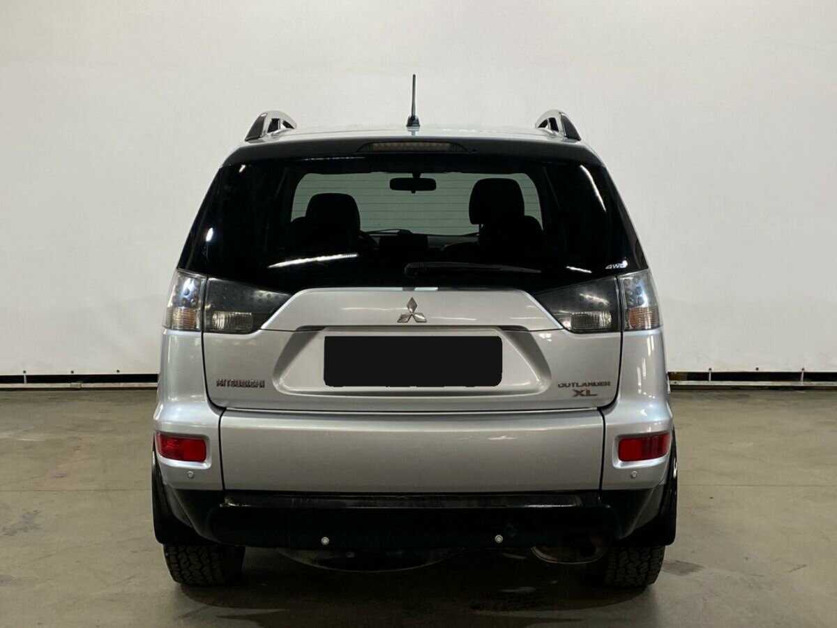 Mitsubishi Outlander с пробегом — 2011 год. Фото: #6