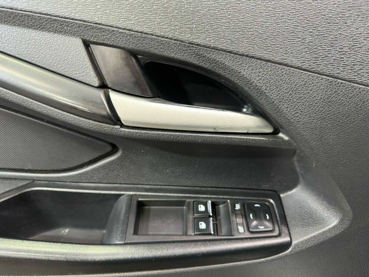 Lada (ВАЗ) Vesta с пробегом — 2016 год. Фото: #13