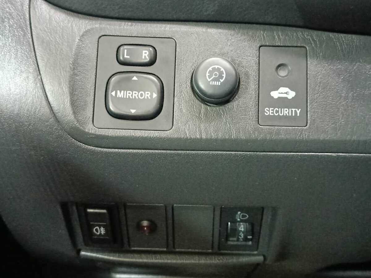 Toyota RAV4 с пробегом — 2005 год. Фото: #14