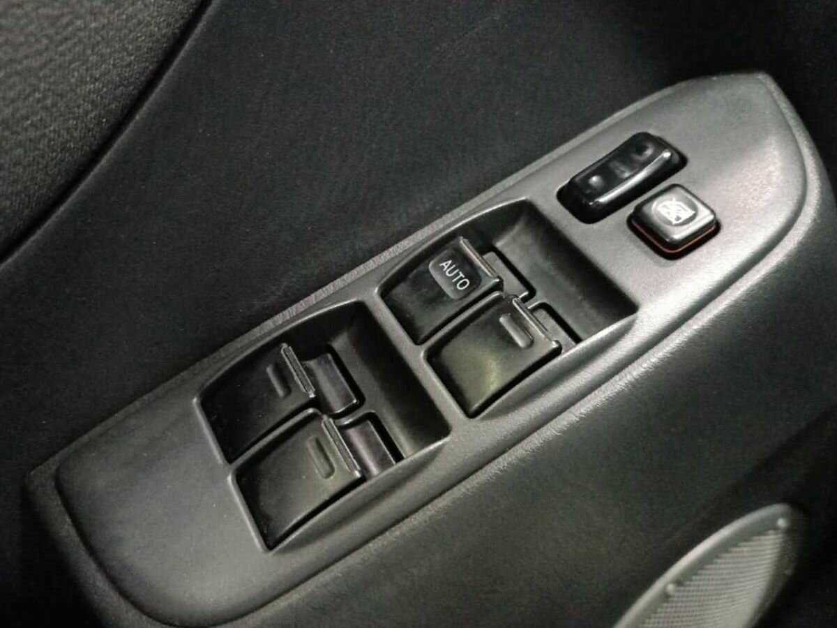 Toyota RAV4 с пробегом — 2005 год. Фото: #15