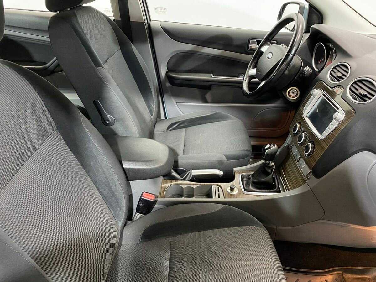 Ford Focus с пробегом — 2008 год. Фото: #10