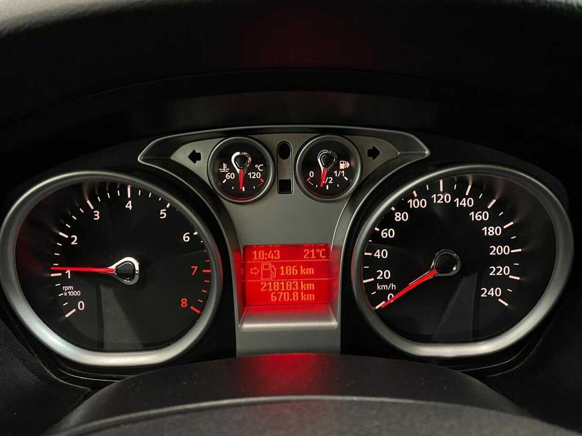 Ford Focus с пробегом — 2008 год. Фото: #12