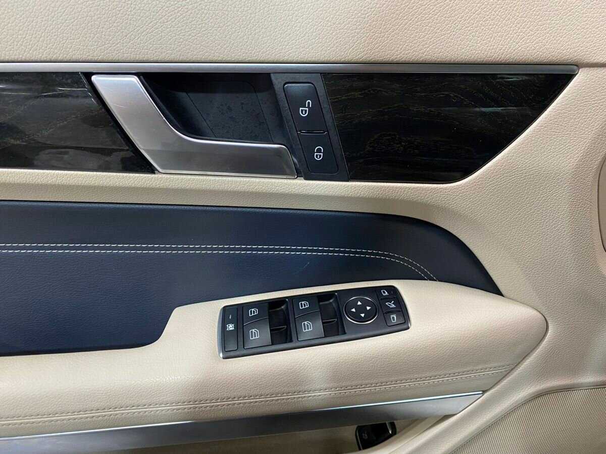 Mercedes-Benz E-Класс с пробегом — 2013 год. Фото: #14