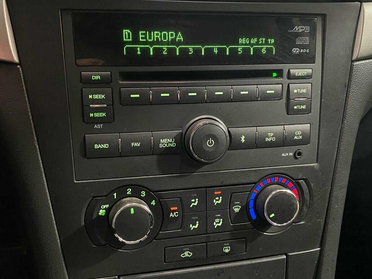 Chevrolet Epica с пробегом — 2010 год. Фото: #12