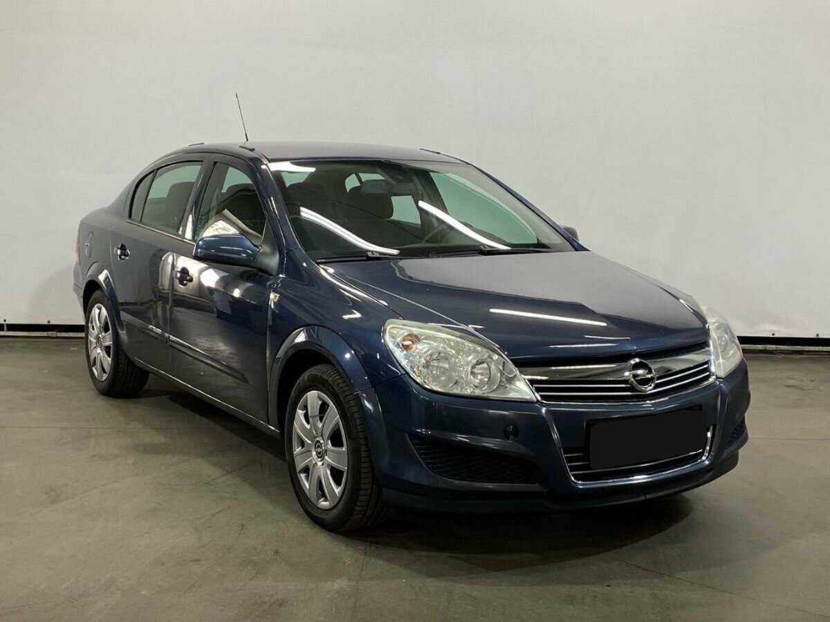 Opel Astra с пробегом — 2009 год. Фото: #2