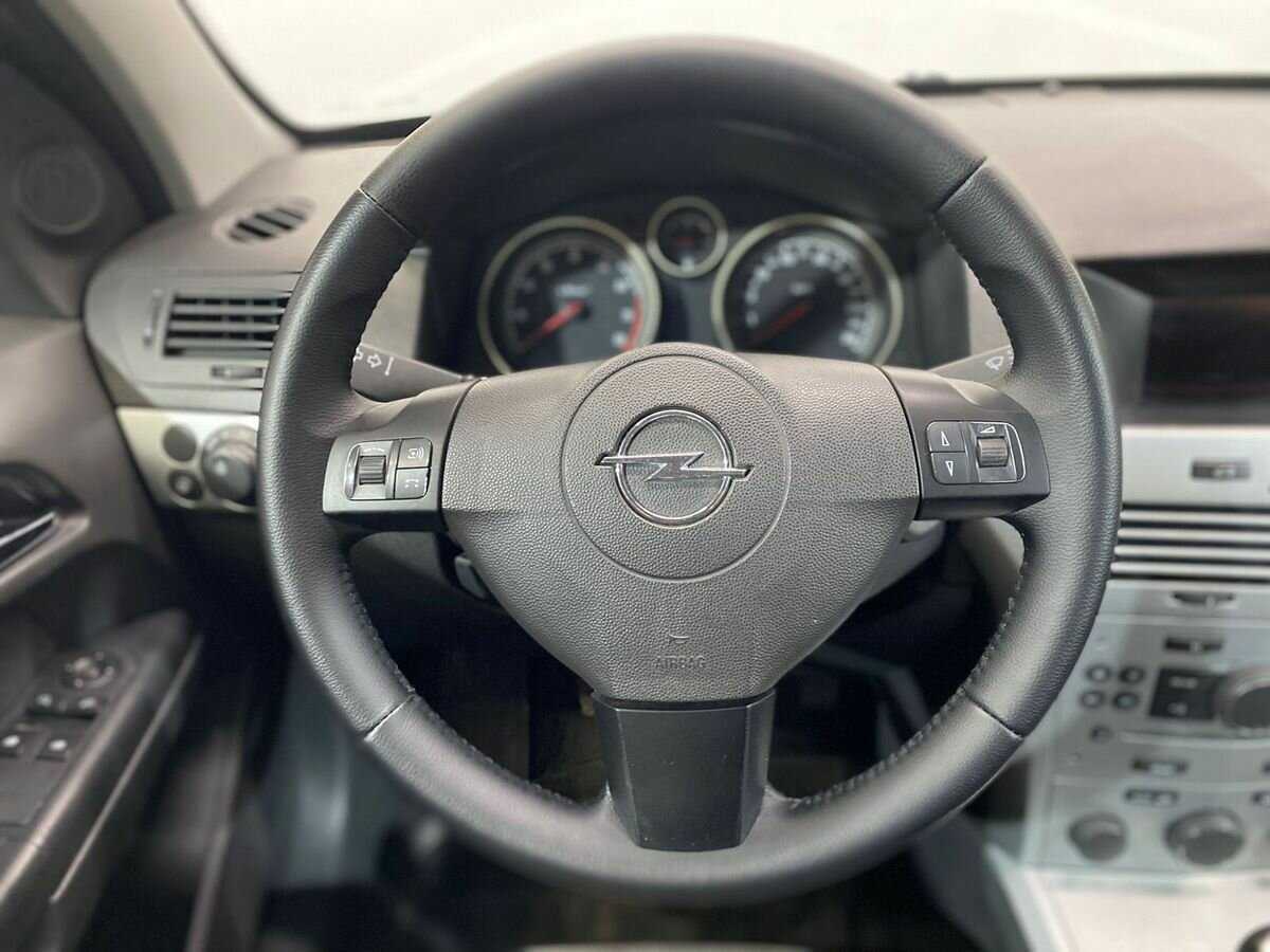 Opel Astra с пробегом — 2009 год. Фото: #11