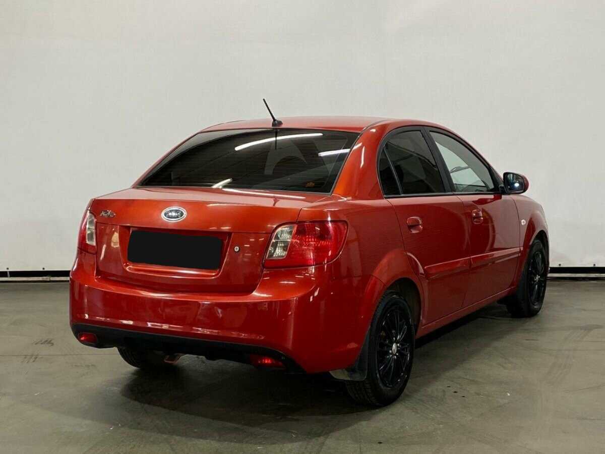 Kia Rio с пробегом — 2010 год. Фото: #4