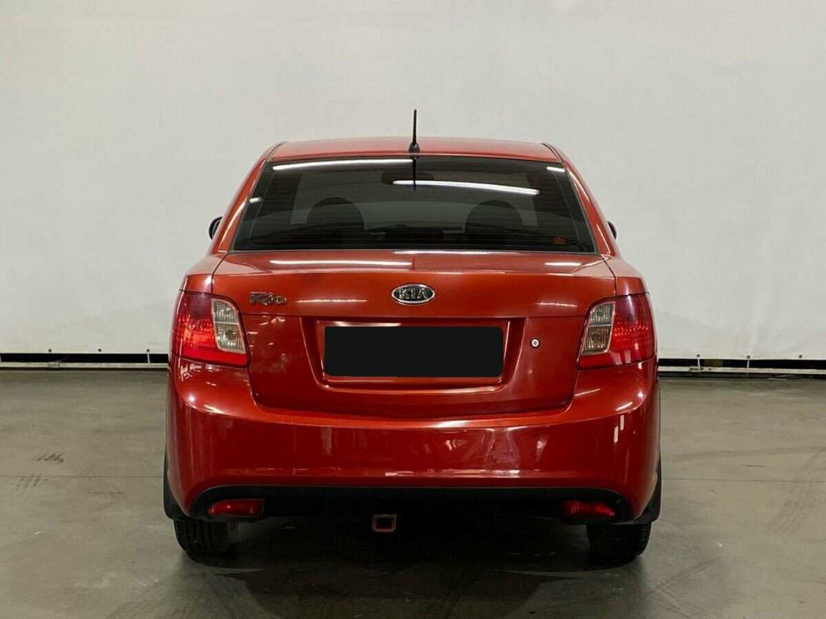 Kia Rio с пробегом — 2010 год. Фото: #5