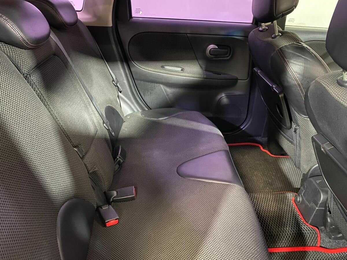 Nissan Note с пробегом — 2007 год. Фото: #9
