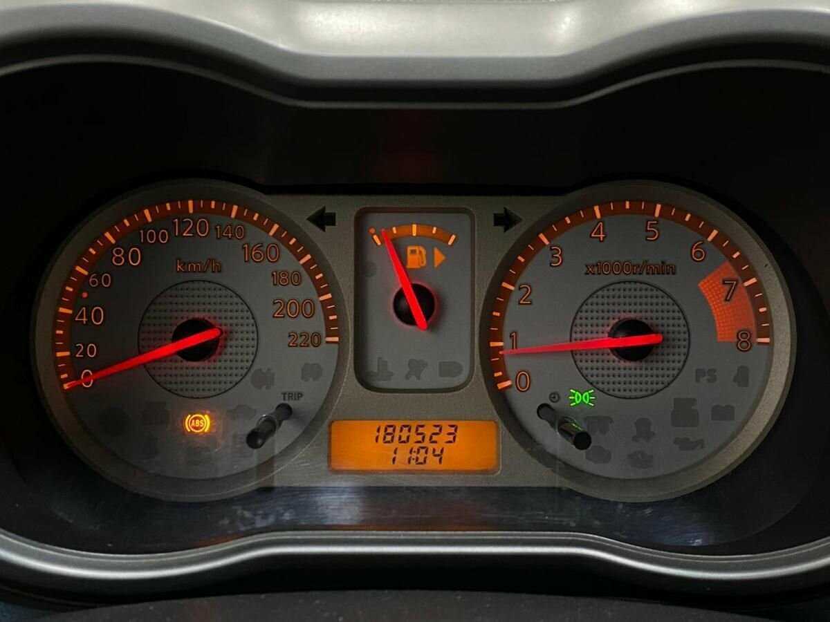 Nissan Note с пробегом — 2007 год. Фото: #11