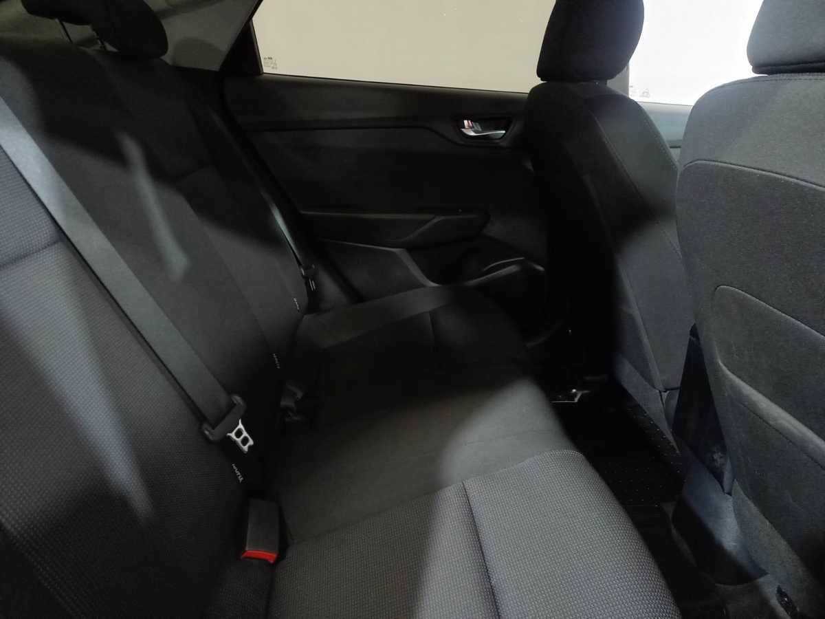 Hyundai Solaris с пробегом — 2020 год. Фото: #9