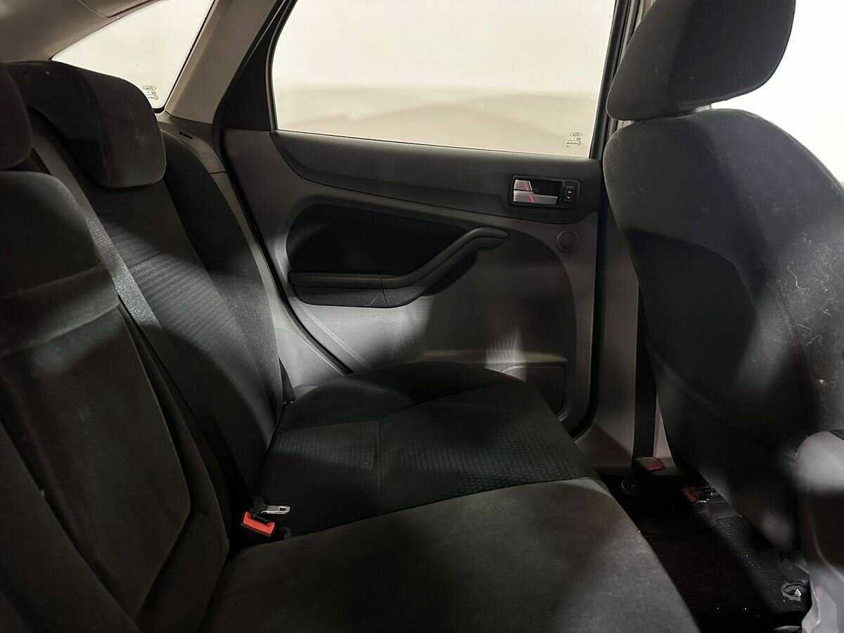 Ford Focus с пробегом — 2008 год. Фото: #10