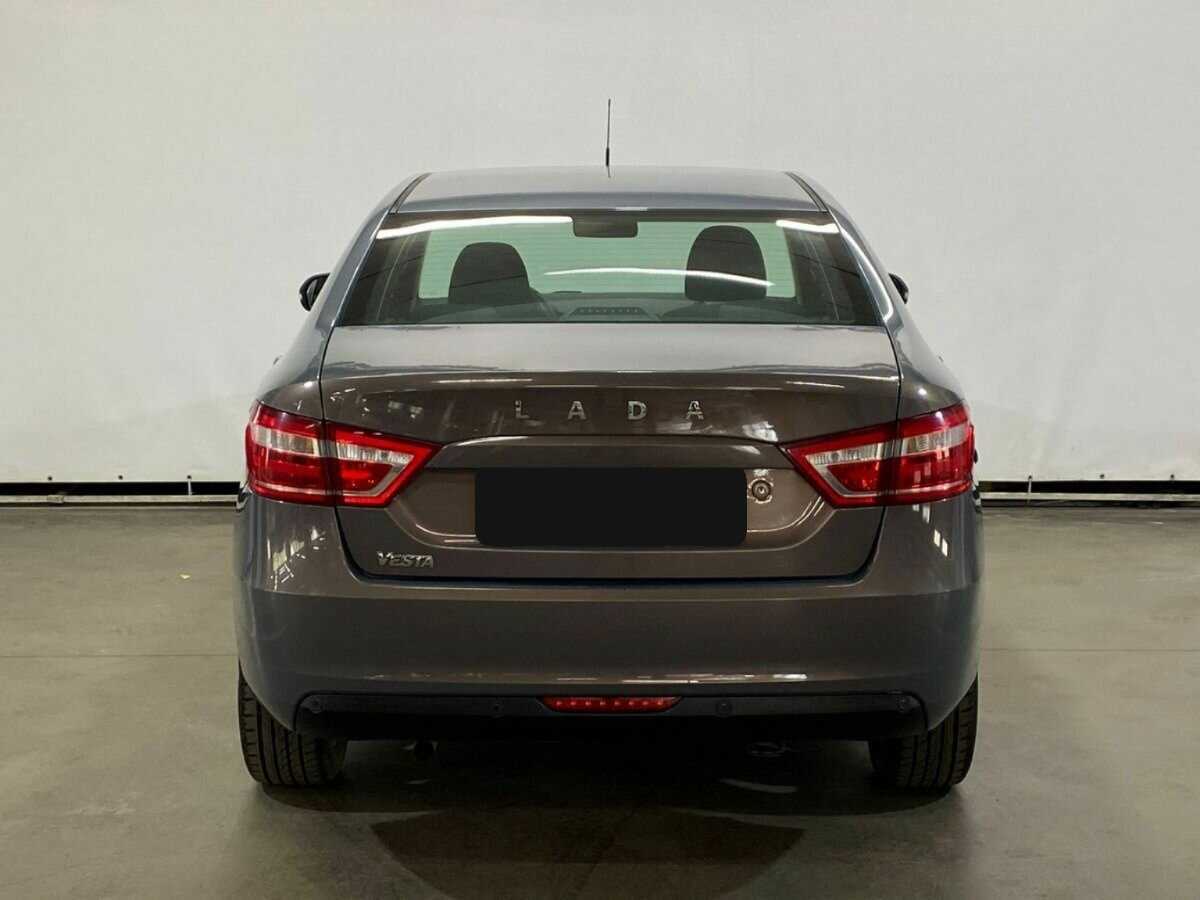 Lada (ВАЗ) Vesta с пробегом — 2016 год. Фото: #5