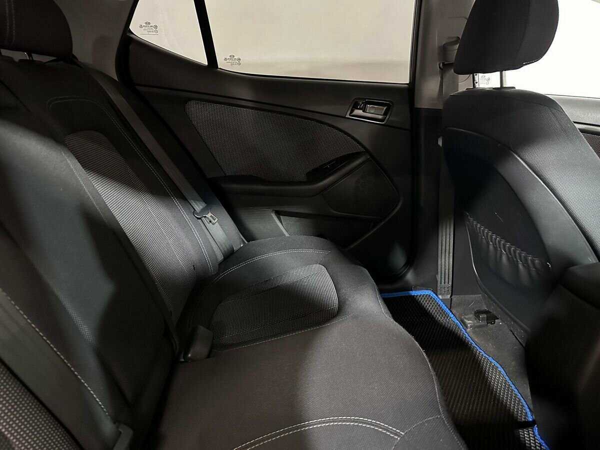 Kia Optima с пробегом — 2011 год. Фото: #10