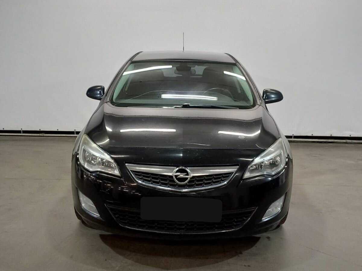Opel Astra с пробегом — 2010 год. Фото: #1