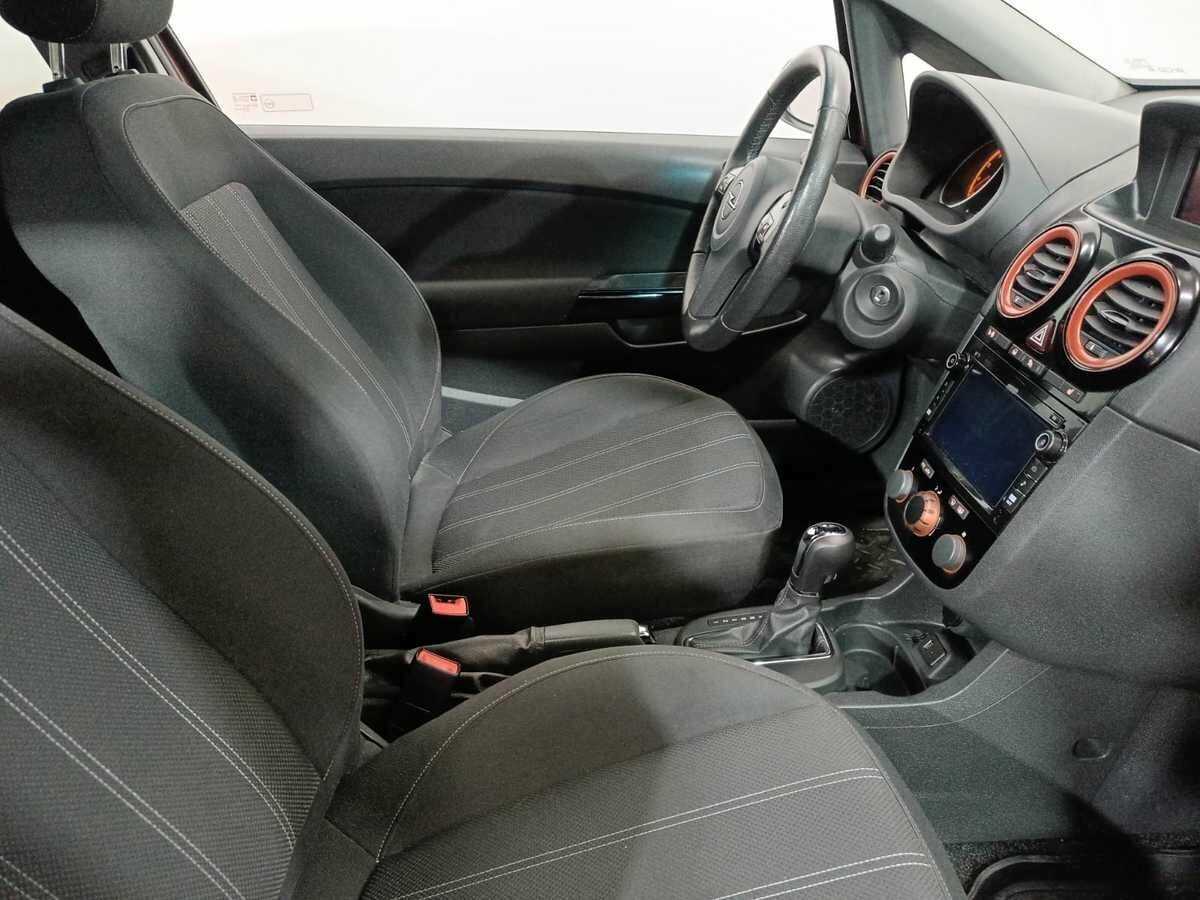Opel Corsa с пробегом — 2013 год. Фото: #9