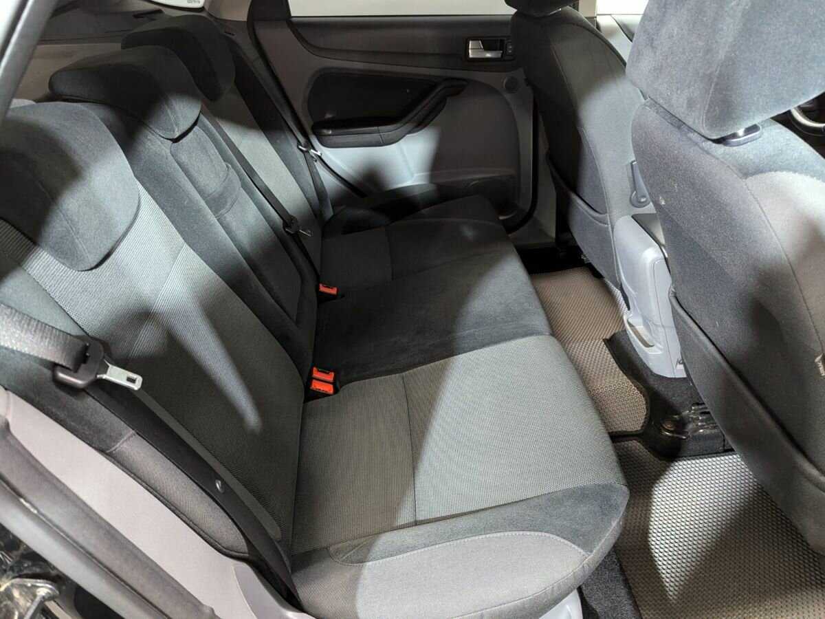 Ford Focus с пробегом — 2008 год. Фото: #10