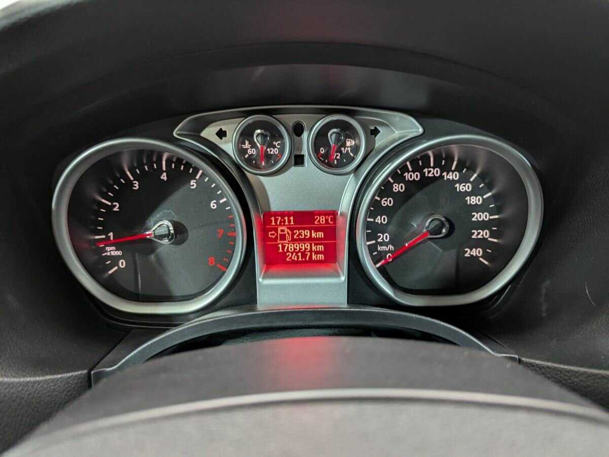 Ford Focus с пробегом — 2008 год. Фото: #11