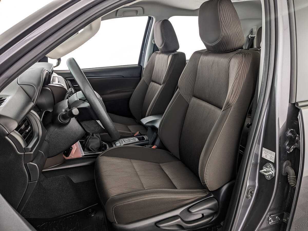 Toyota Fortuner с пробегом — 2019 год. Фото: #15