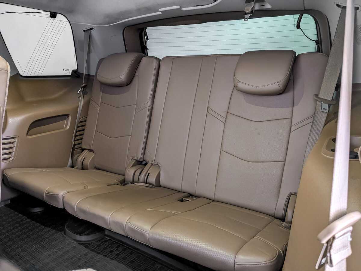 Cadillac Escalade с пробегом — 2016 год. Фото: #11