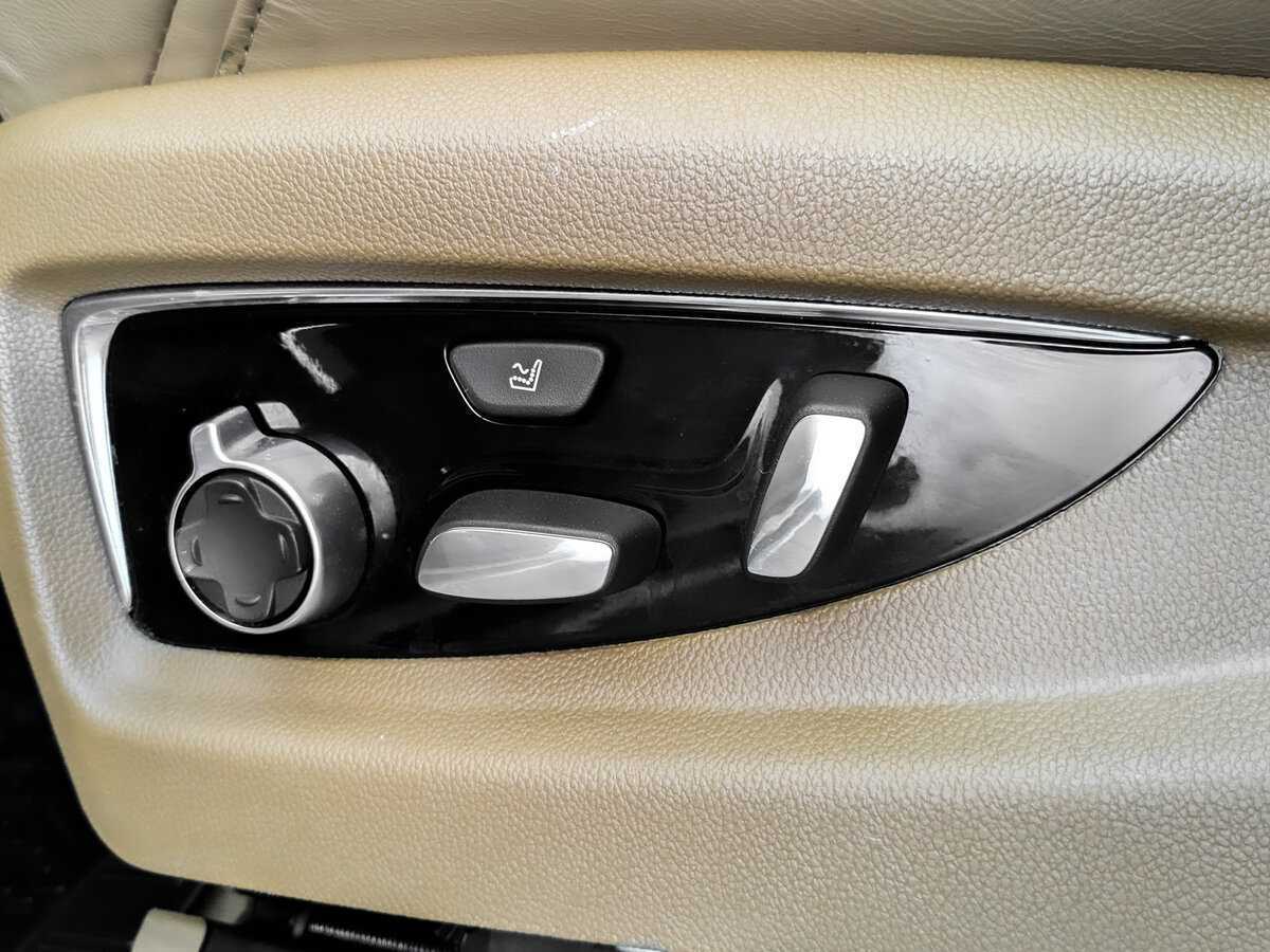 Cadillac Escalade с пробегом — 2016 год. Фото: #20