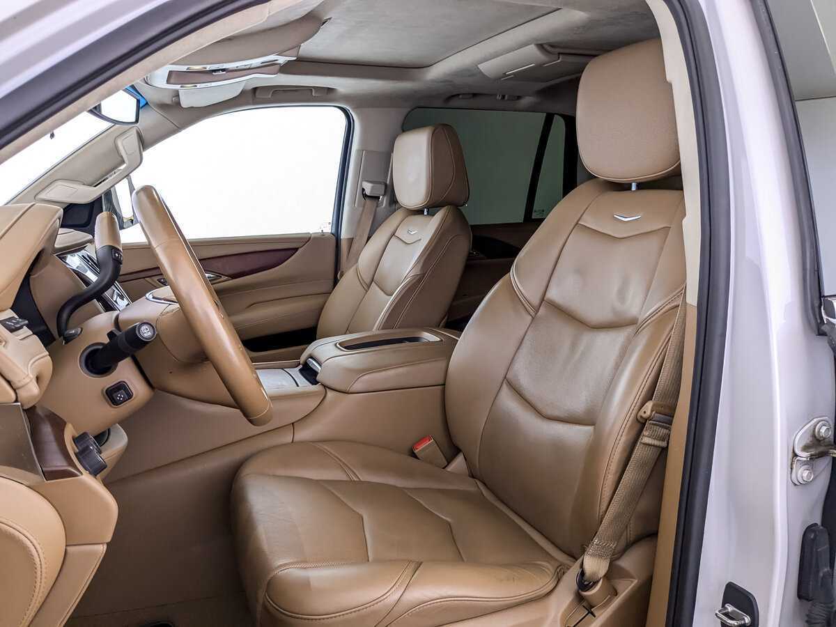 Cadillac Escalade с пробегом — 2016 год. Фото: #21