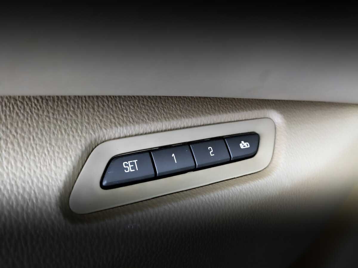 Cadillac Escalade с пробегом — 2016 год. Фото: #22