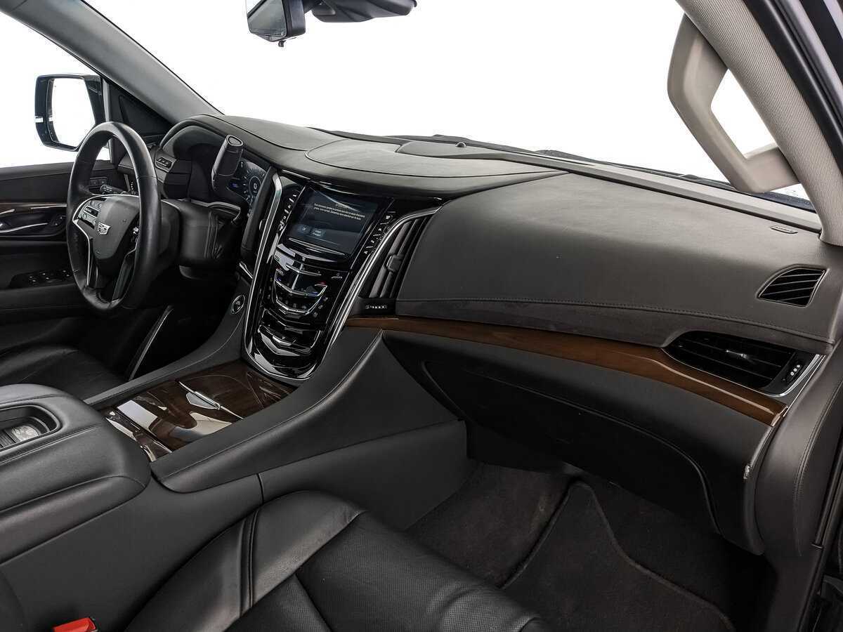 Cadillac Escalade с пробегом — 2020 год. Фото: #8