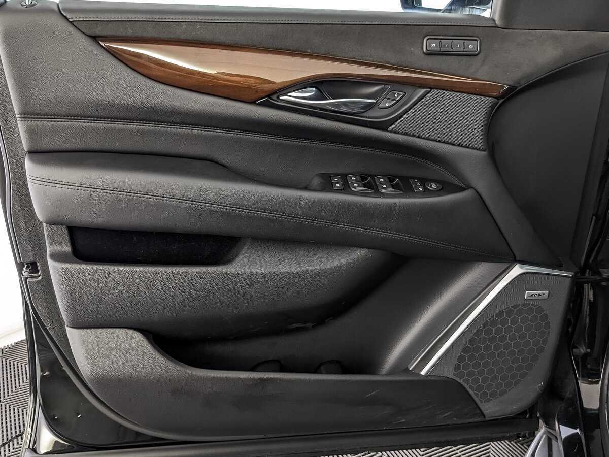 Cadillac Escalade с пробегом — 2020 год. Фото: #14