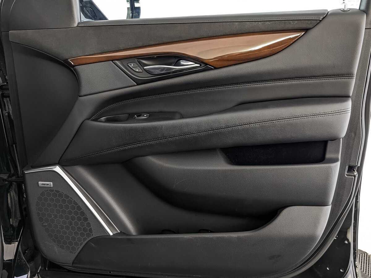 Cadillac Escalade с пробегом — 2020 год. Фото: #20