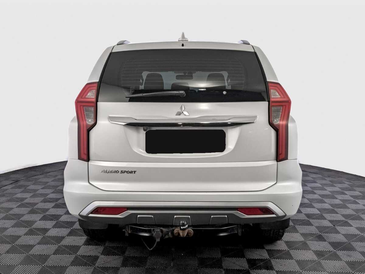 Mitsubishi Pajero Sport с пробегом — 2021 год. Фото: #5