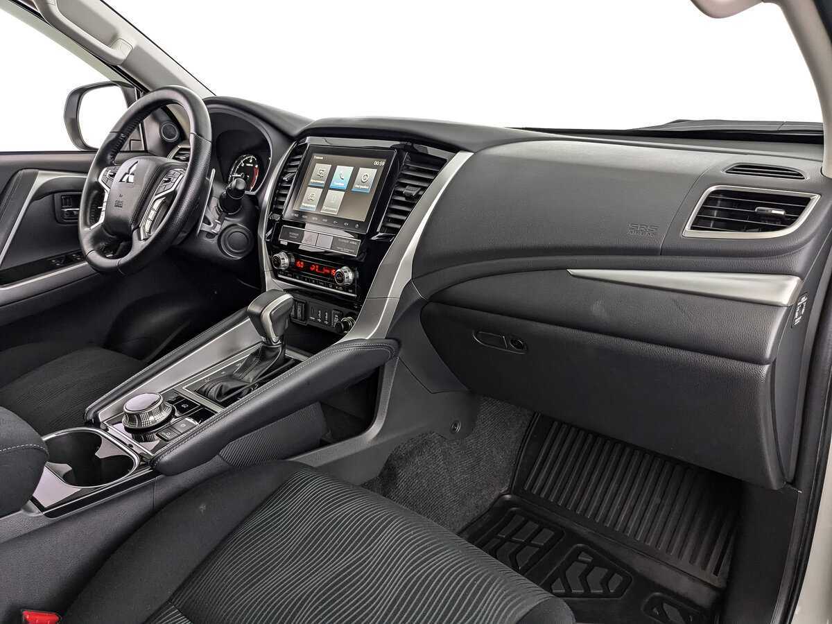 Mitsubishi Pajero Sport с пробегом — 2021 год. Фото: #8