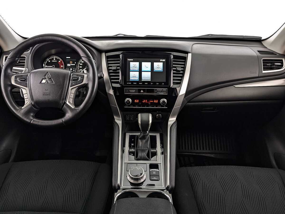 Mitsubishi Pajero Sport с пробегом — 2021 год. Фото: #9