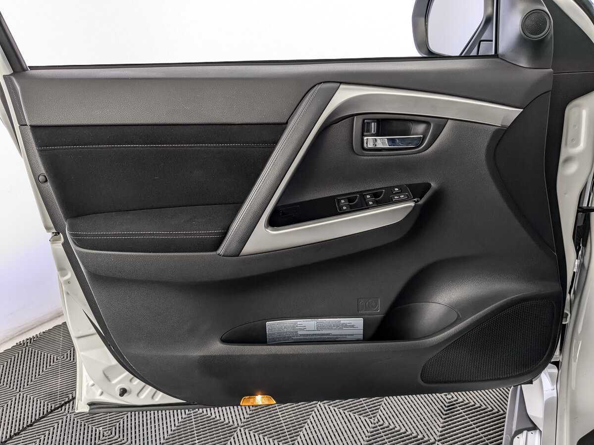 Mitsubishi Pajero Sport с пробегом — 2021 год. Фото: #14