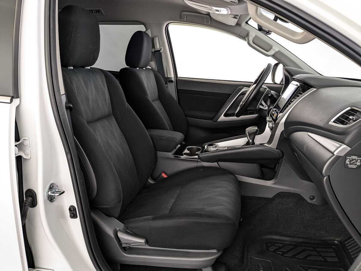 Mitsubishi Pajero Sport с пробегом — 2021 год. Фото: #19