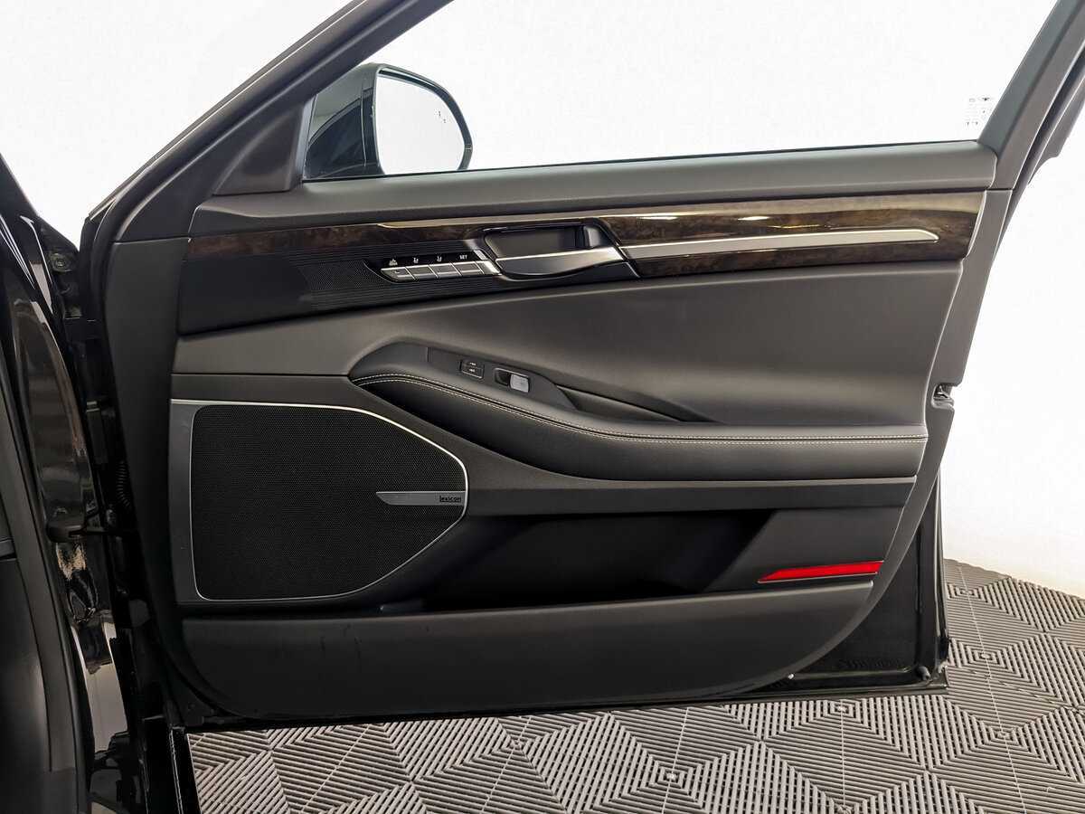 Genesis G90 с пробегом — 2019 год. Фото: #17