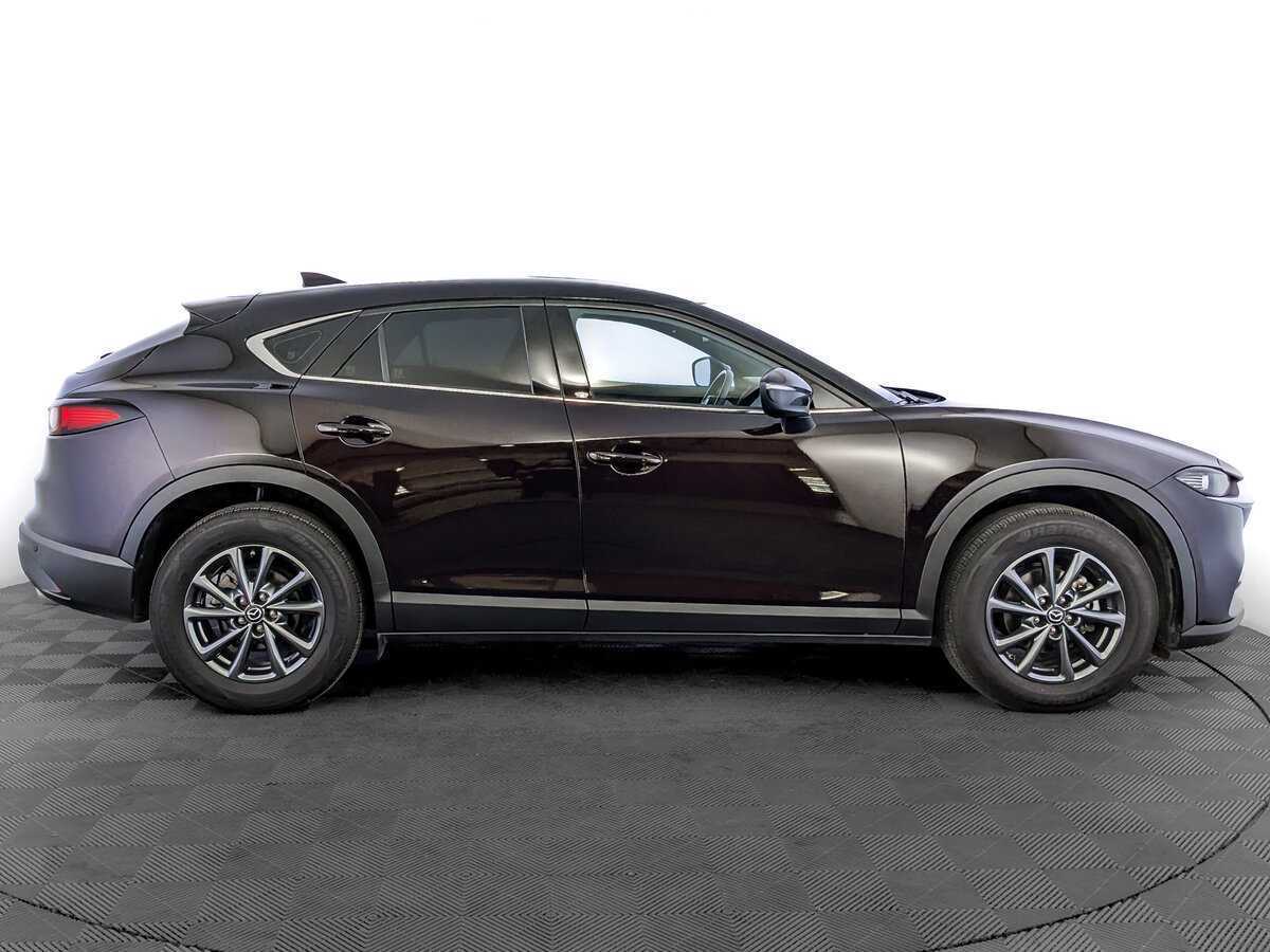 Mazda CX-4 с пробегом — 2023 год. Фото: #3