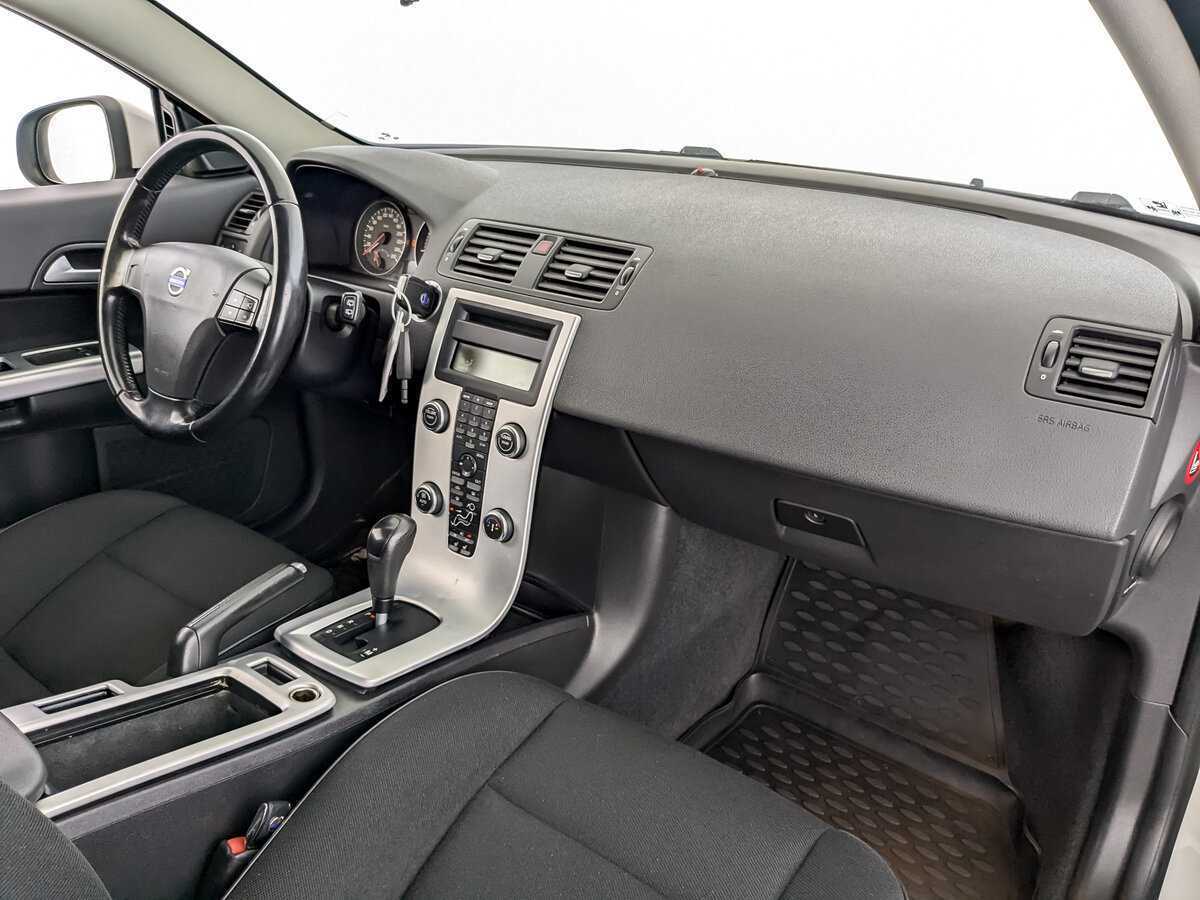 Volvo C30 с пробегом — 2011 год. Фото: #8