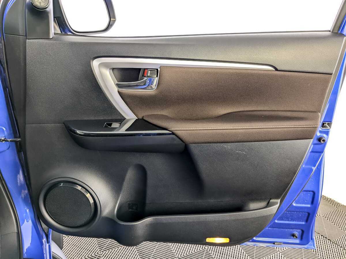 Toyota Fortuner с пробегом — 2019 год. Фото: #19