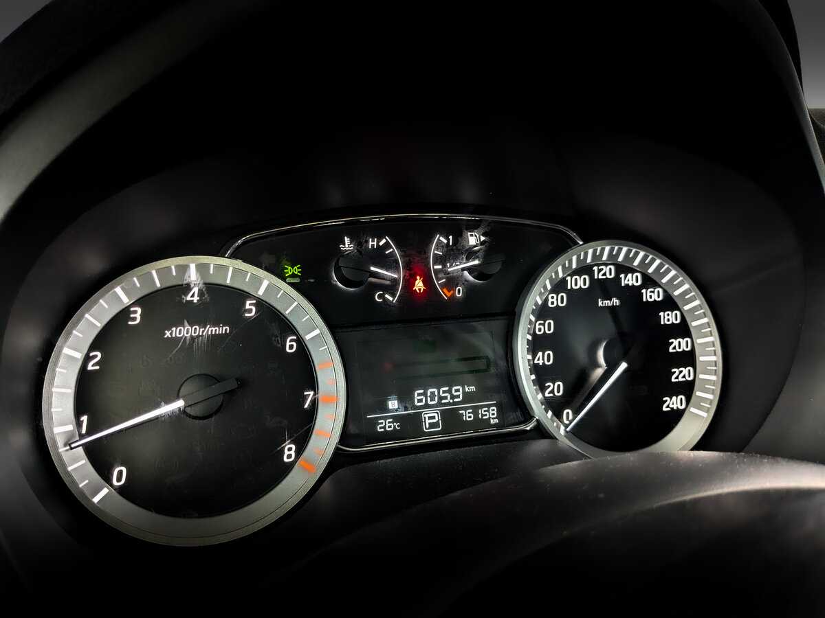 Nissan Sentra с пробегом — 2015 год. Фото: #10