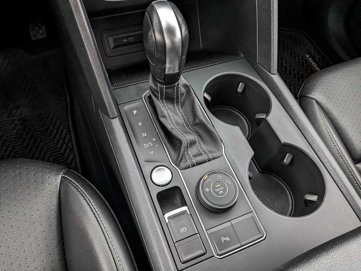 Volkswagen Teramont с пробегом — 2021 год. Фото: #15