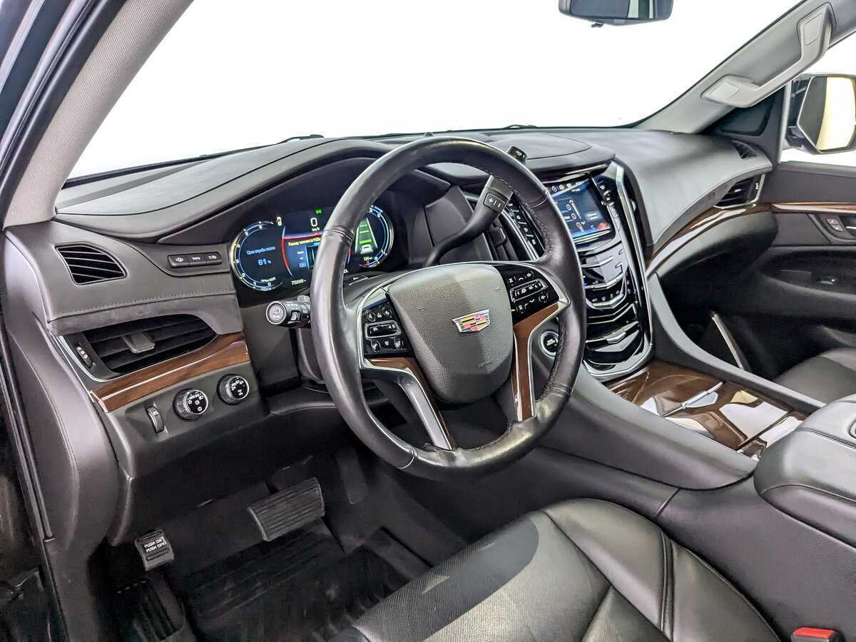 Cadillac Escalade с пробегом — 2018 год. Фото: #13