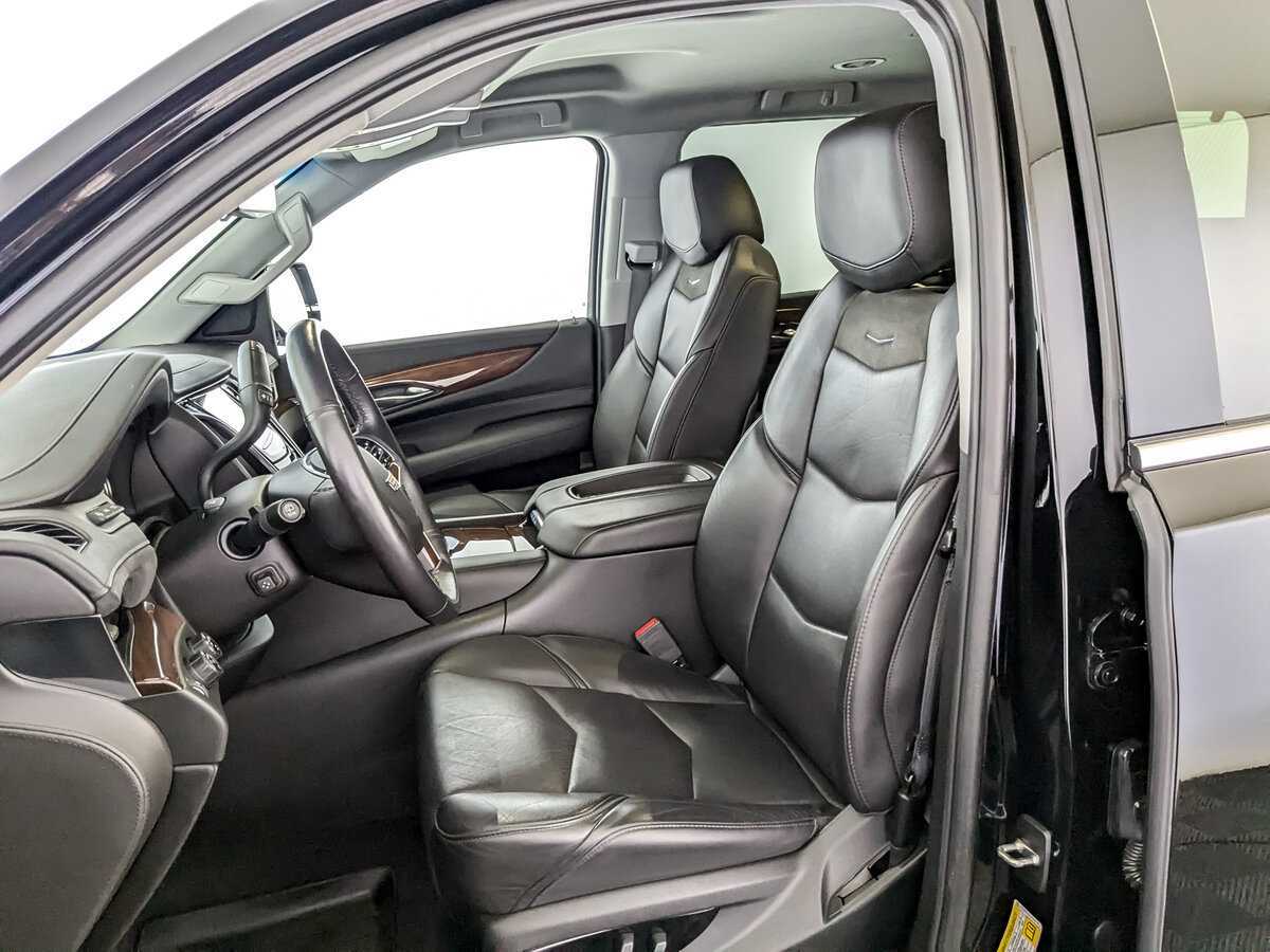 Cadillac Escalade с пробегом — 2018 год. Фото: #15