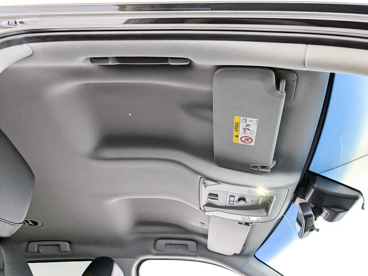 Cadillac Escalade с пробегом — 2018 год. Фото: #19